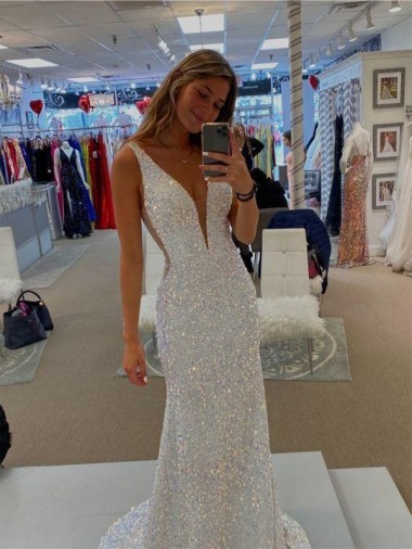 Best Velvet Sequin Sweep Train V-Neck Sheath Evening Dresses